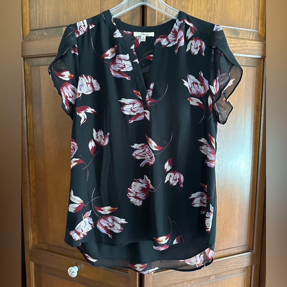 Serein Flutter Sleeve Printed Blouse, Black/Pink